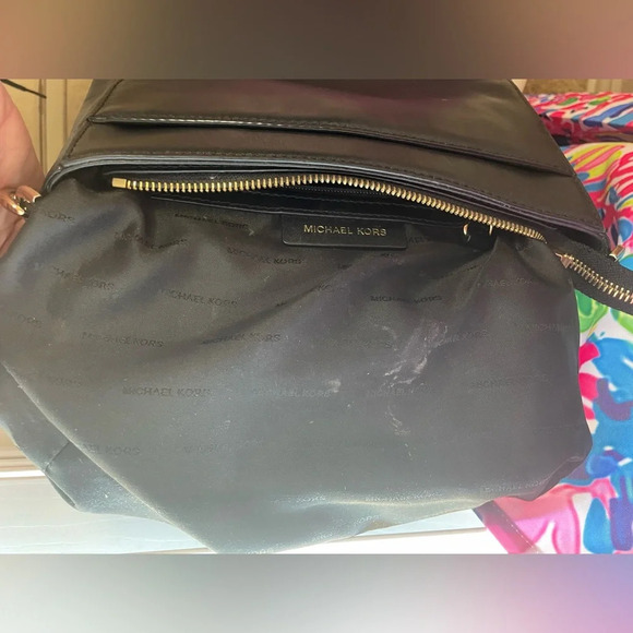 Michael Kors Gloria Black Pocket Swing Pack Leather Crossbody - Picture 8 of 9